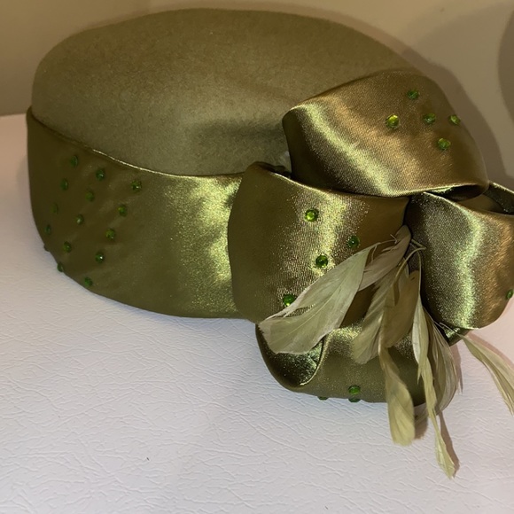 Beautiful NWT Olive Green Satin and Wool Church Dress Hat - Picture 10 of 10